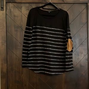 Large staccato long sleeve shirt